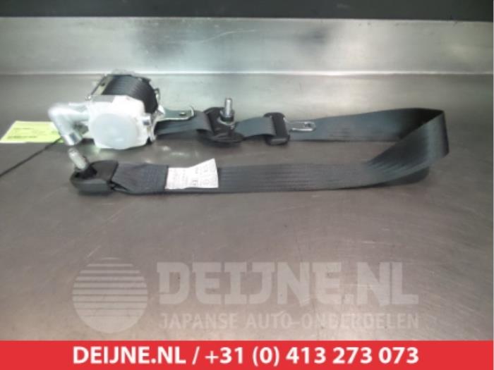 Toyota GT86 Front seatbelt, right O315407