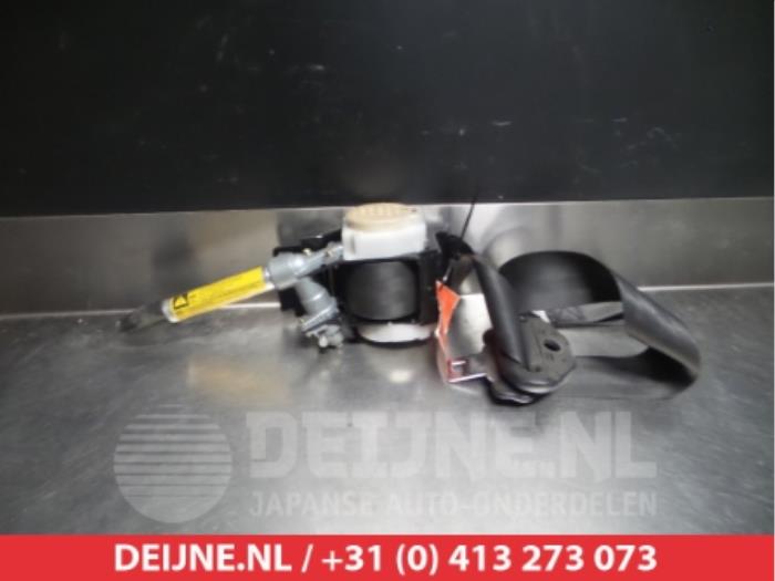 Toyota Celica Front seatbelt, right O315462