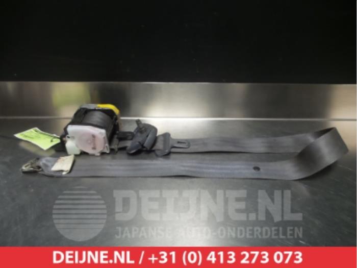 Toyota Hilux Veiligheidsgordel rechts-voor O315438