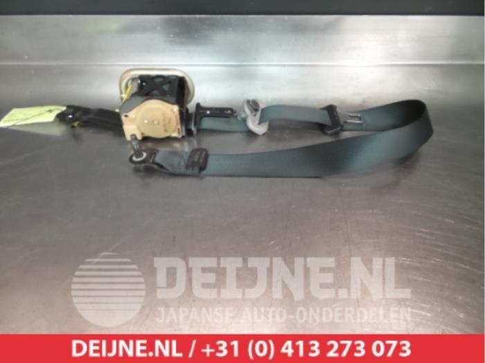 Nissan Almera Front seatbelt, right O315119