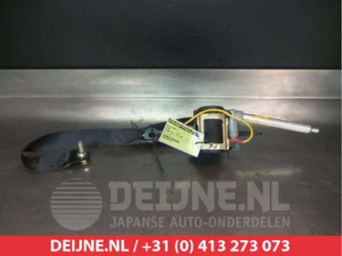 Nissan Primera Front seatbelt, right O315123