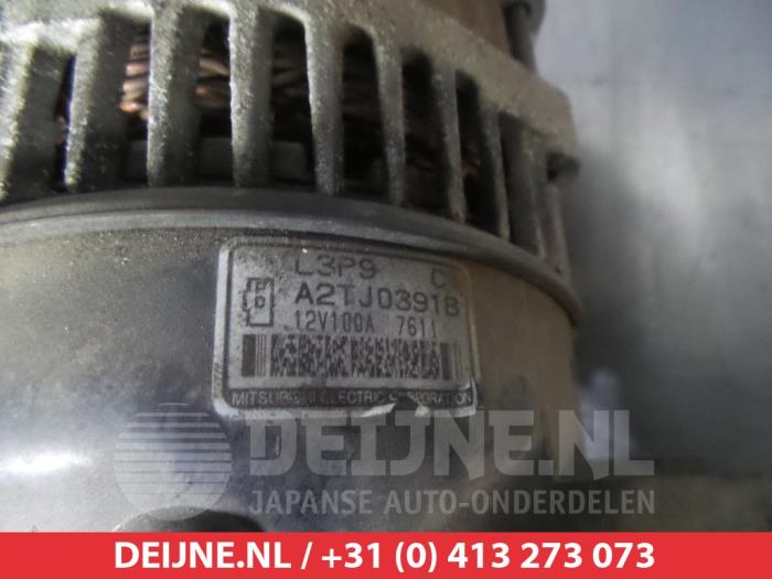 Gebruikte Dynamo Mazda MX-5 (NC) 2.0i 16V Prijs € 50,00 Margeregeling aangeboden door V.Deijne Jap.Auto-onderdelen BV
