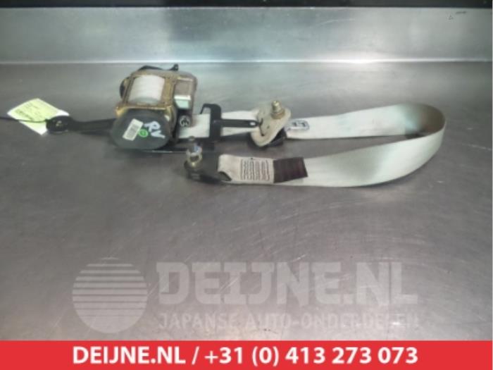 Nissan Primera Front seatbelt, right O315124