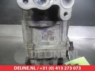 Subaru Forester Air conditioning pump O346884 photo 2