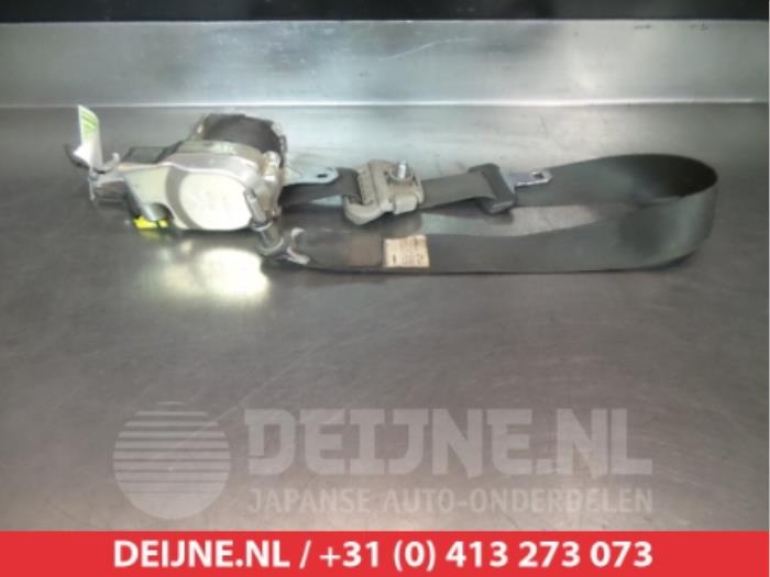 Nissan Navara Veiligheidsgordel rechts-voor O315156