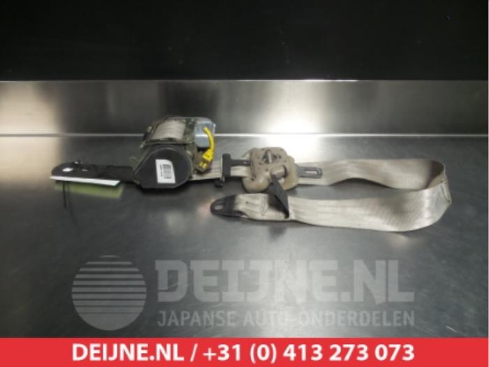 Hyundai Sonata Front seatbelt, left O314702