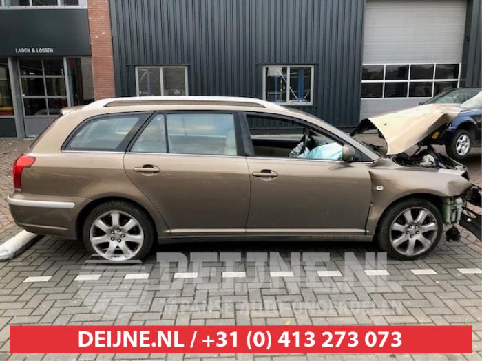 Toyota Avensis Portier 4Deurs rechts-voor O273708