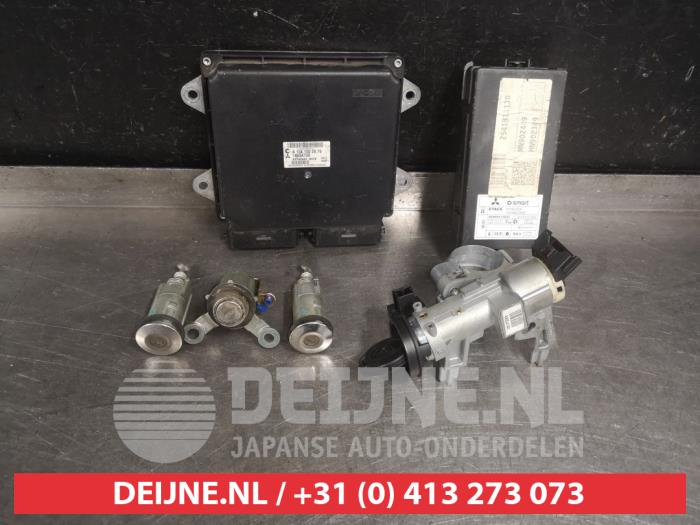 Mitsubishi Colt Set of cylinder locks (complete) O278493