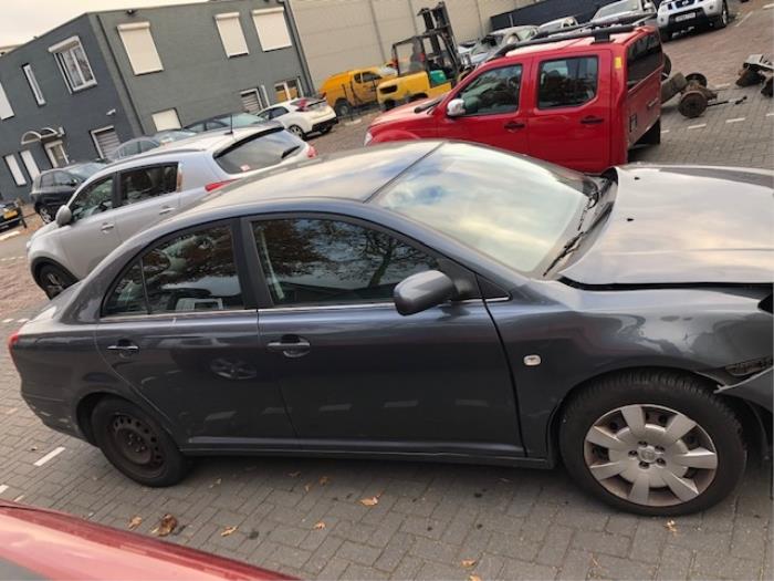 Toyota Avensis Rear door 4-door, right O286769