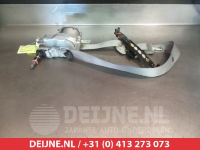 Kia Carens Front seatbelt, left O314774