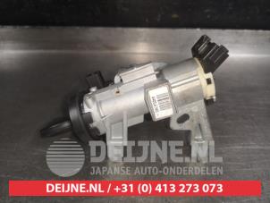 Mitsubishi Colt Ignition lock + key O335566 photo 2