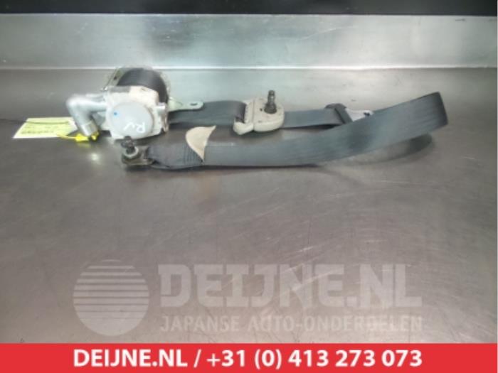 Daihatsu Cuore Sicherheitsgurt rechts vorne O315368