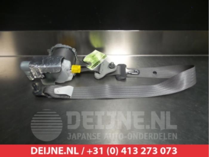Daihatsu Cuore Sicherheitsgurt links vorne O314859