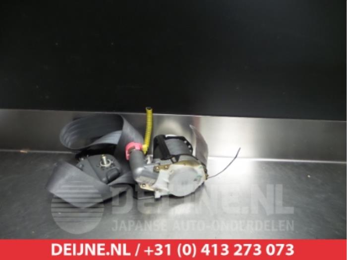 Daihatsu Young RV Front seatbelt, right O315358