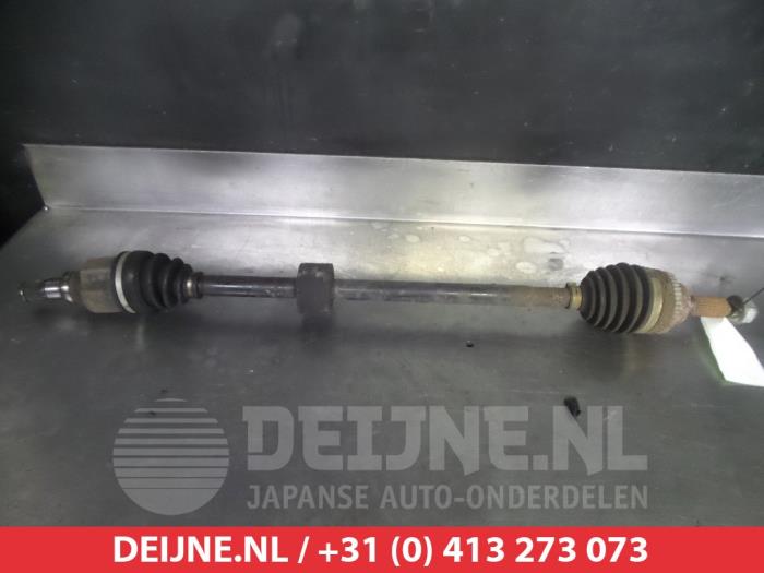 Nissan Pixo Aandrijfas rechts-voor O319221