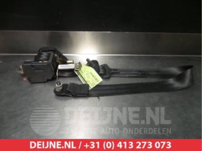 Daewoo Nubira Front seatbelt, right O315231