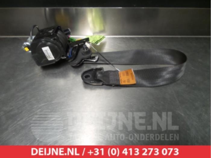Chevrolet Epica Front seatbelt, right O314979