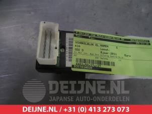 Kia Ceed Combischakelaar ramen O311862 foto 2