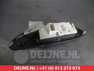 Toyota Yaris Multi-functional window switch O312376 photo 2
