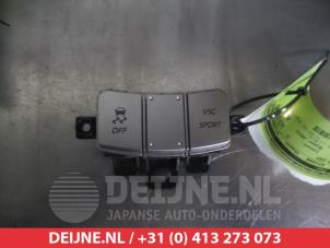 Gebruikte ESP Schakelaar Toyota GT 86 (ZN) 2.0 16V Prijs € 30,00 Margeregeling aangeboden door V.Deijne Jap.Auto-onderdelen BV