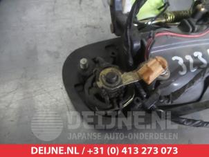 Mazda 323F Türgriff 4-türig links vorne O277223 foto 3