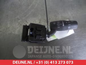 Gebruikte Schakelaar Ruitenwisser Mazda CX-3 (DJ/DK) 2.0 SkyActiv-G 120 Prijs € 35,00 Margeregeling aangeboden door V.Deijne Jap.Auto-onderdelen BV