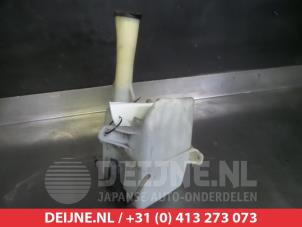 Toyota Corolla Verso Ruitensproeiertank voor O340855 foto 2