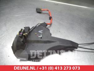 Toyota Rav-4 Deurslot Mechaniek 4Deurs links-achter O280587 foto 3