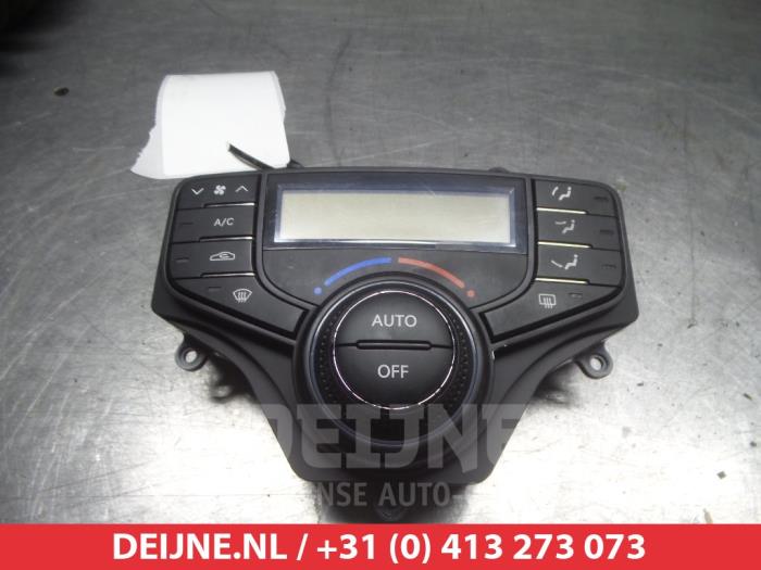 Hyundai I30 Kachel Bedieningspaneel O305563