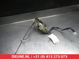 Mazda MPV Front door lock mechanism 4-door, right O280675 photo 2