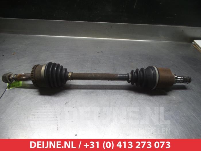 Nissan Almera Tino Aandrijfas links-voor O317815