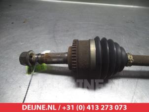Nissan Almera Tino Antriebswelle links vorne O317815 foto 3