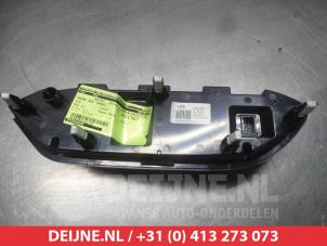 Kia Rio Heater control panel O305819 photo 2