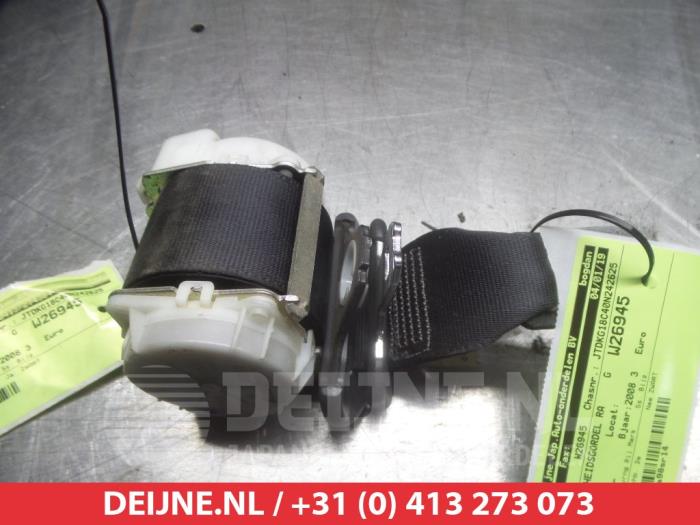 Toyota Aygo Veiligheidsgordel rechts-achter O316112
