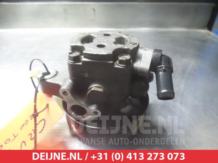 Gebruikte Servopomp Honda CR-V (RD5/6/7/8) 2.2 CTDi 16V Prijs € 50,00 Margeregeling aangeboden door V.Deijne Jap.Auto-onderdelen BV