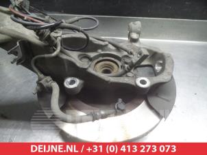 Nissan 370Z Fusee rechts-voor O323521 foto 4