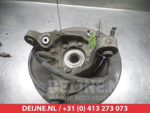 Nissan 370Z Fusee rechts-achter O382946 foto 3