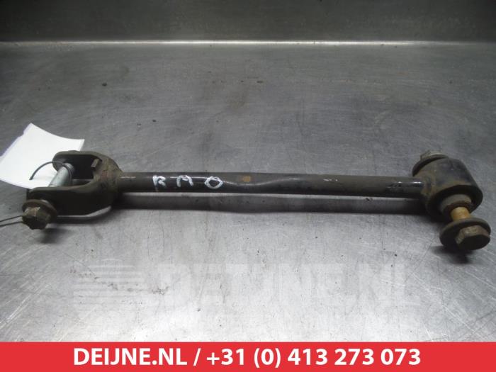 Nissan 370Z Draagarm rechts-achter O384221