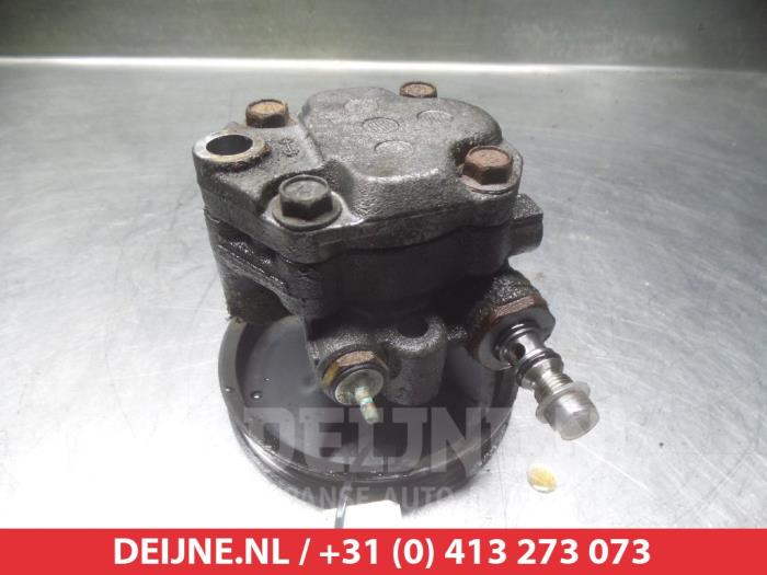 Gebruikte Servopomp Mazda Demio (DW) 1.3 16V Prijs € 35,00 Margeregeling aangeboden door V.Deijne Jap.Auto-onderdelen BV
