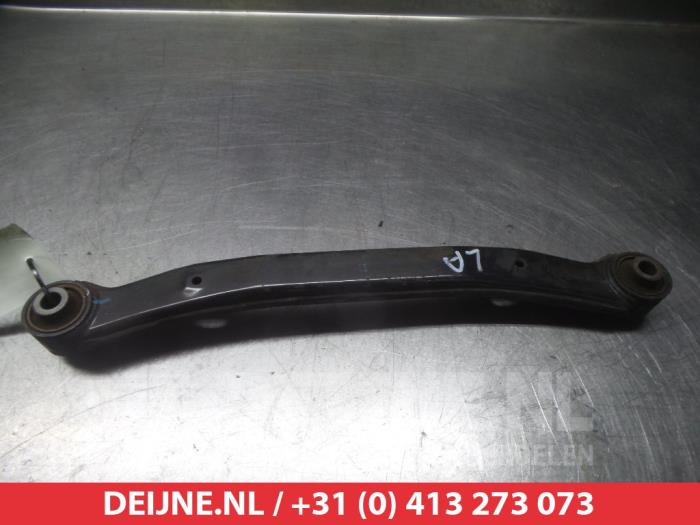 Hyundai I30 Draagarm links-achter O383309