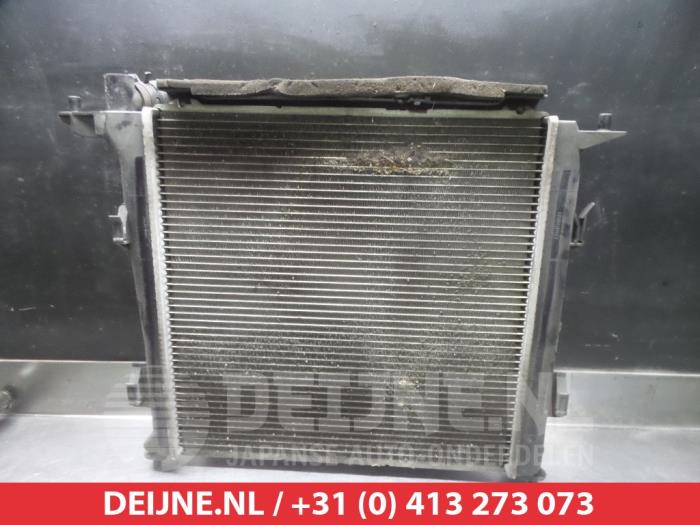 Gebruikte Radiateur Hyundai i30 (FD) 2.0 CRDi 16V Prijs € 75,00 Margeregeling aangeboden door V.Deijne Jap.Auto-onderdelen BV