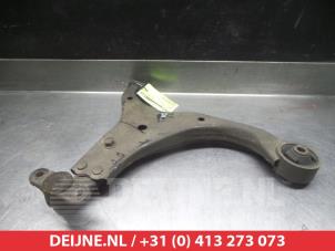 Hyundai I30 Front lower wishbone, right O382128 photo 2