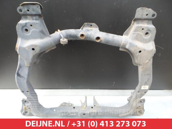 Subframe van een Honda FR-V (BE) 1.7 16V 2006