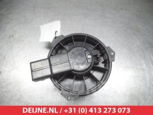 Mitsubishi i-MiEV Heating and ventilation fan motor O367190 photo 2