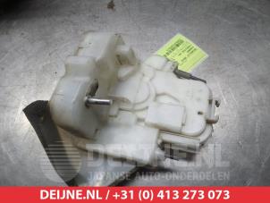 Subaru Forester Deurslot Mechaniek 4Deurs links-achter O280171 foto 2