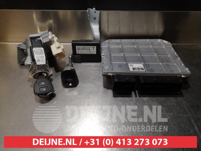 Toyota Verso Engine management computer O345575