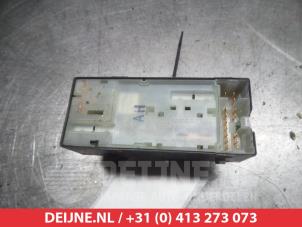 Nissan Micra Multi-functional window switch O311718 photo 2