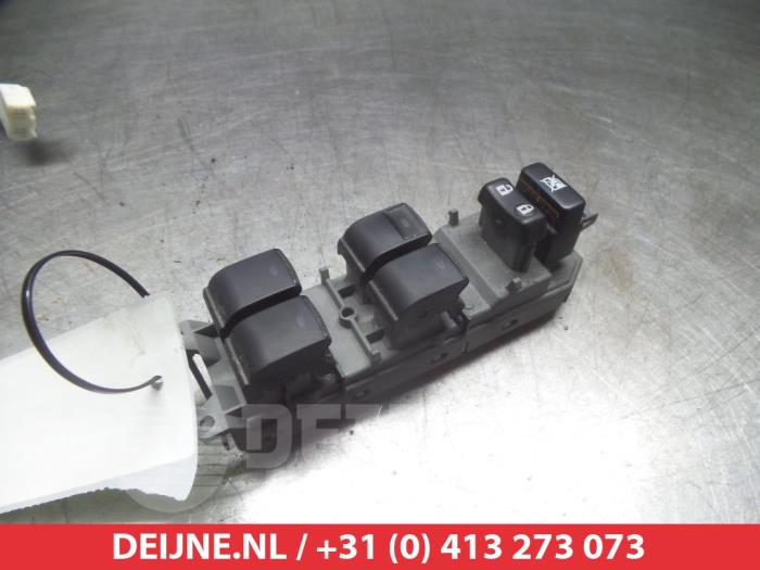 Toyota Auris Combischakelaar ramen O312518