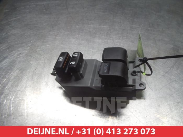 Toyota Yaris Multi-functional window switch O312440