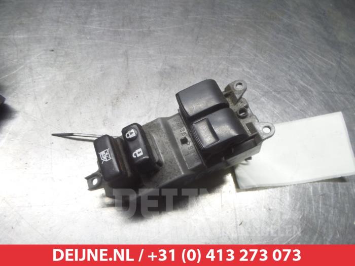 Toyota Yaris Multi-functional window switch O312441